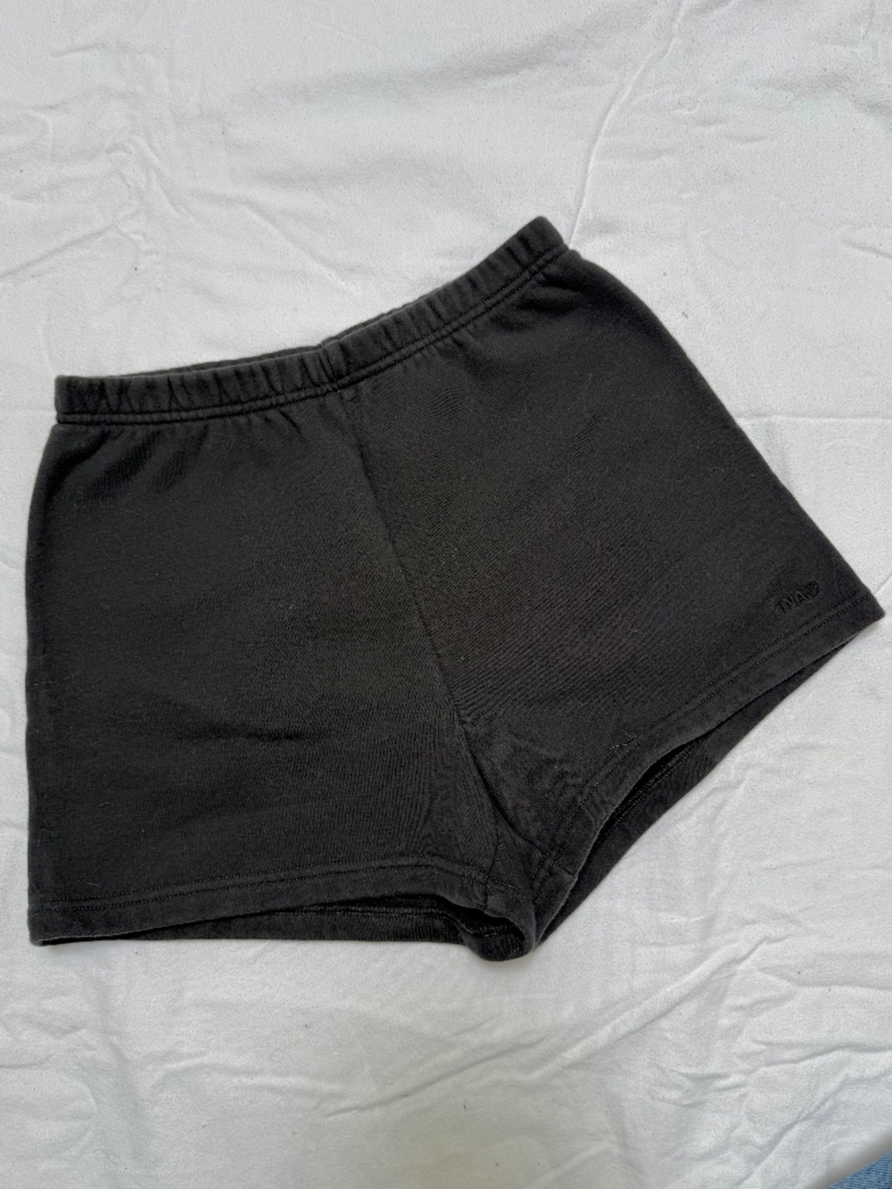 TNA Aritzia Sweatfleece Cozy Fleece Perfect 3' Mini Short black S